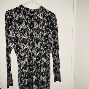 H & M Women Long Sleeve Dress Size 8